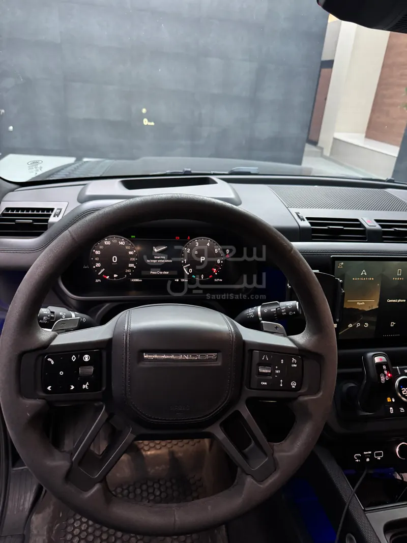 2024 لاند روفر ديفيندر اكس 110