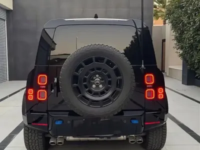 2024 لاند روفر ديفيندر اكس 110