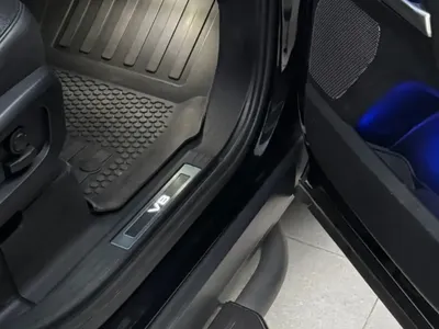 2024 لاند روفر ديفيندر اكس 110