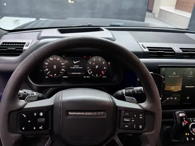 2024 لاند روفر ديفيندر اكس 110