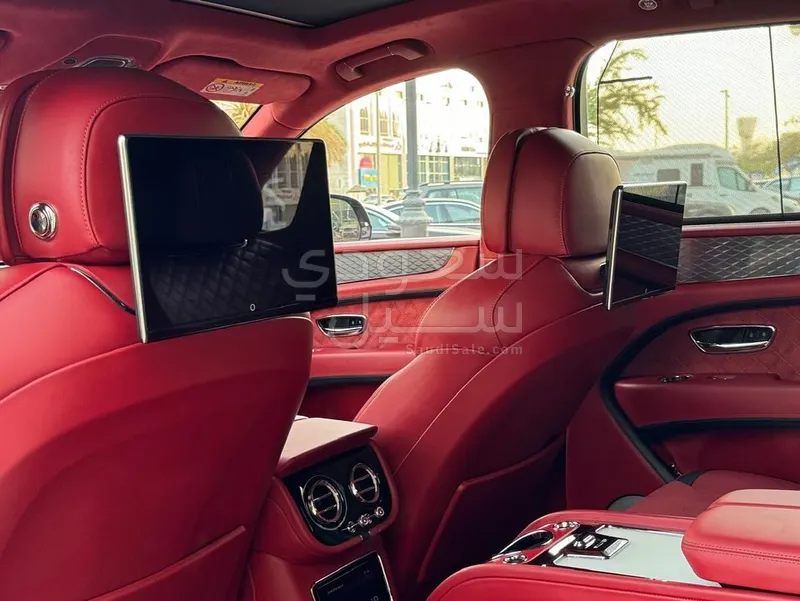 2022 بنتلي بنتايجا سبيد