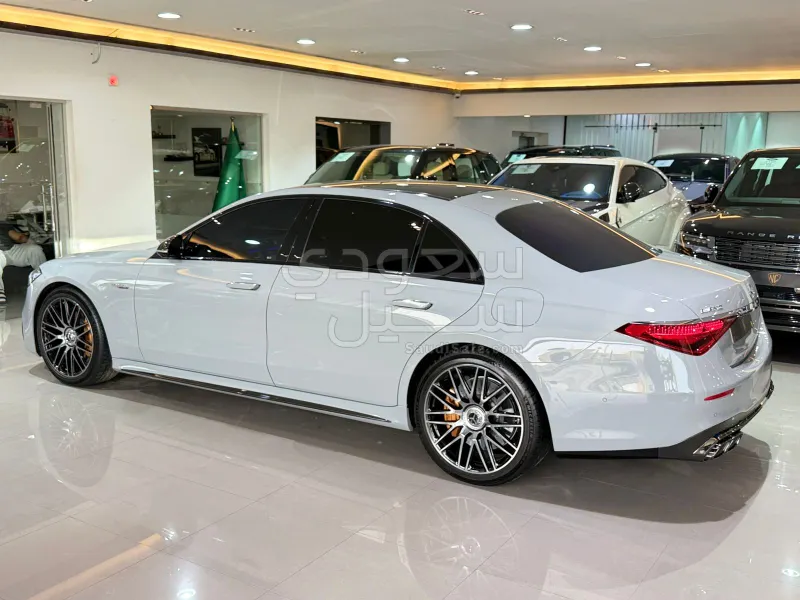 2024 مرسيدس - بنز إس 63 أي إم جي