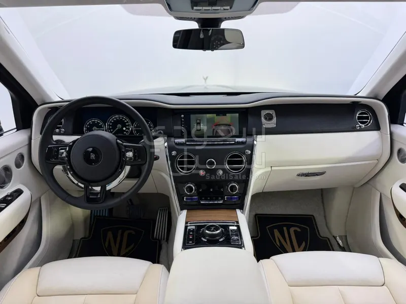 2022 رولز رويس كولينان