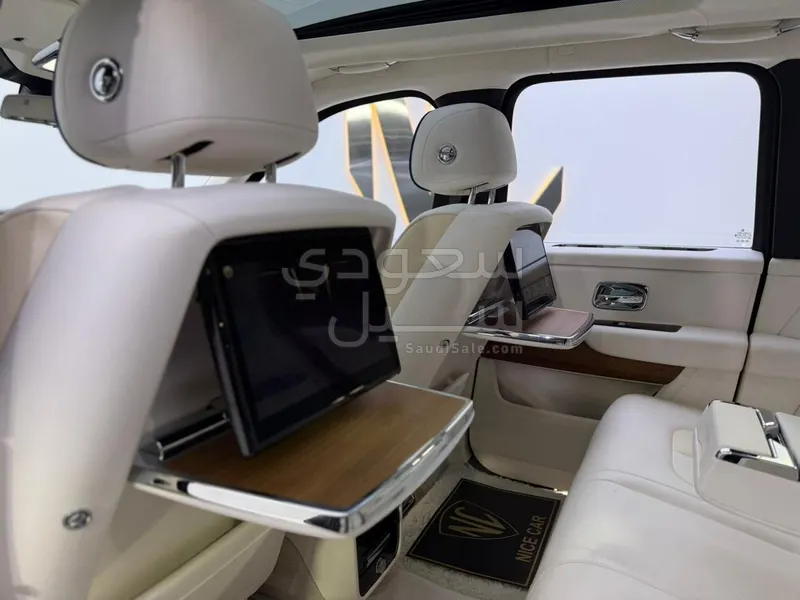 2022 رولز رويس كولينان