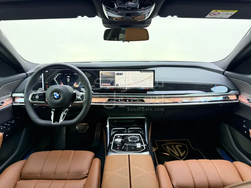 2026 بي ام دبليو الفئة السابعة 735أي
