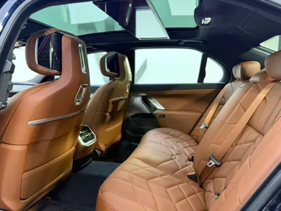 2026 بي ام دبليو الفئة السابعة 735أي