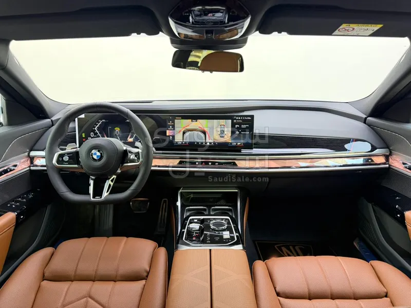 2026 بي ام دبليو الفئة السابعة 735أي