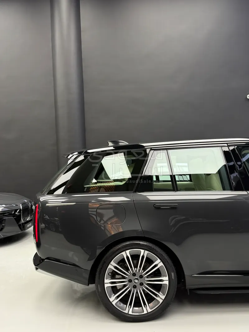 2025 لاند روفر رينج روفر اتش اس اي