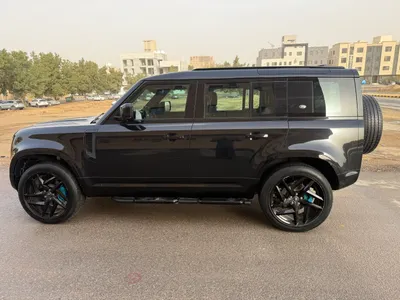 2022 لاند روفر ديفيندر 110