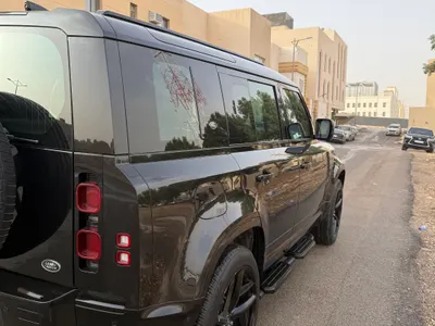 2022 لاند روفر ديفيندر 110