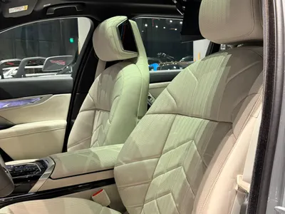 2026 بي ام دبليو الفئة السابعة 735أي