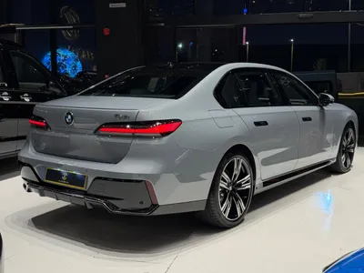 2026 بي ام دبليو الفئة السابعة 735أي