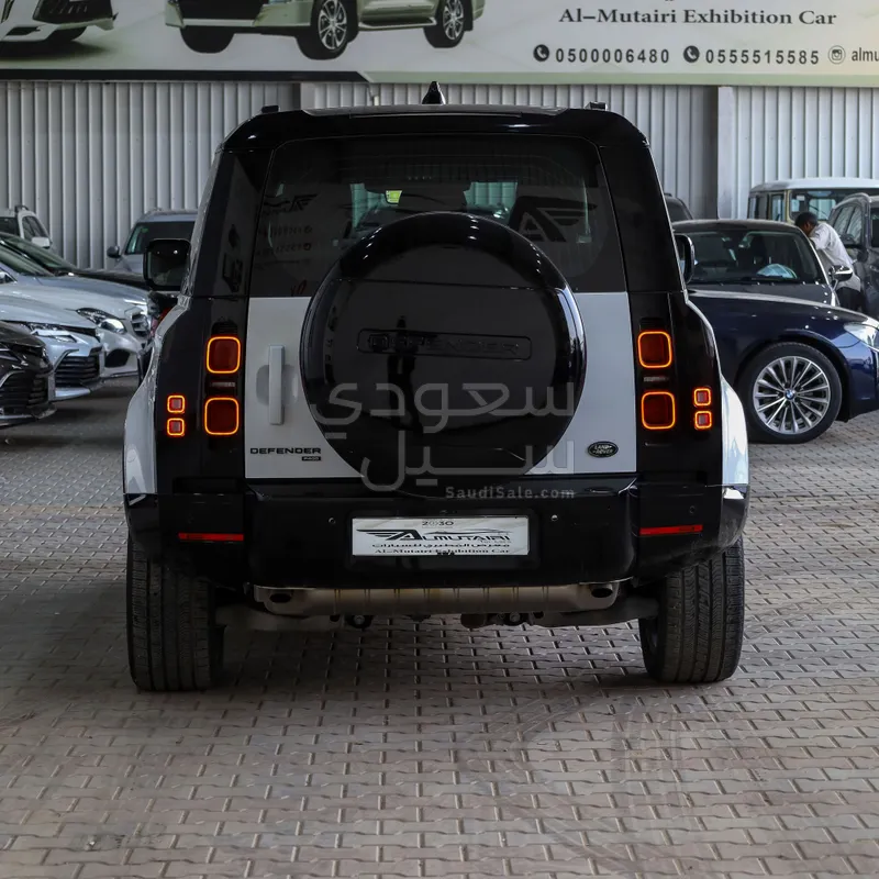 2022 لاند روفر ديفيندر اتش اس اي