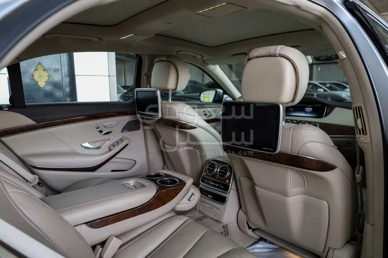 2017 مرسيدس - بنز إس 400