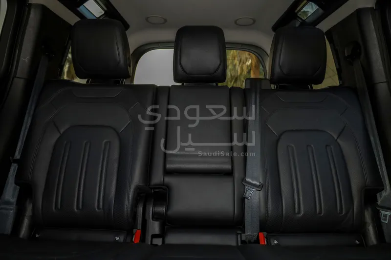 2020 لاند روفر ديفيندر اتش اس اي