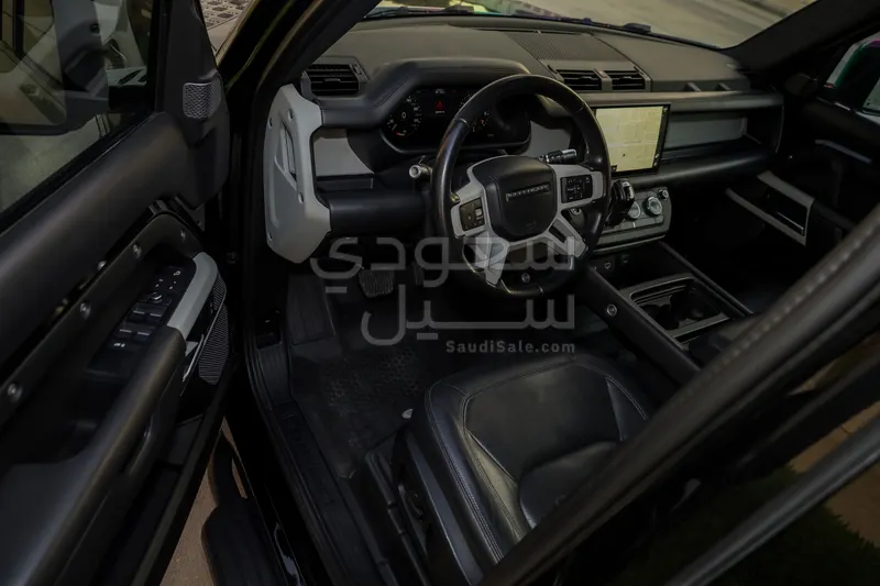 2020 لاند روفر ديفيندر اتش اس اي