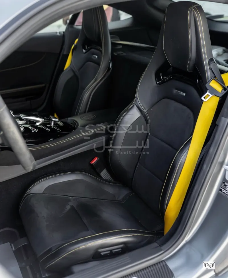 2018 مرسيدس - بنز جي تي أر أي إم جي