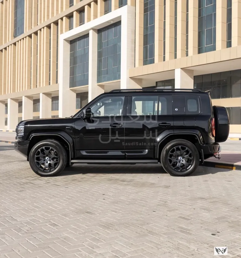 2026 بي واي دي ليوبارد 5