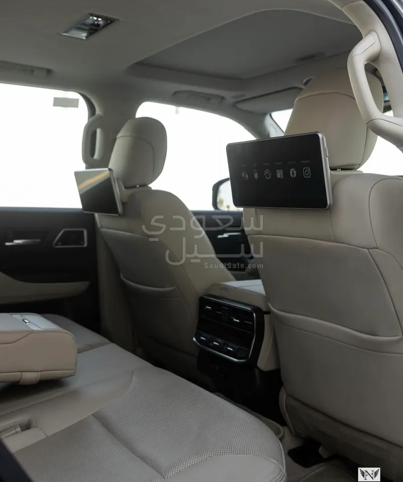 2022 تويوتا لاند كروزر في اكس