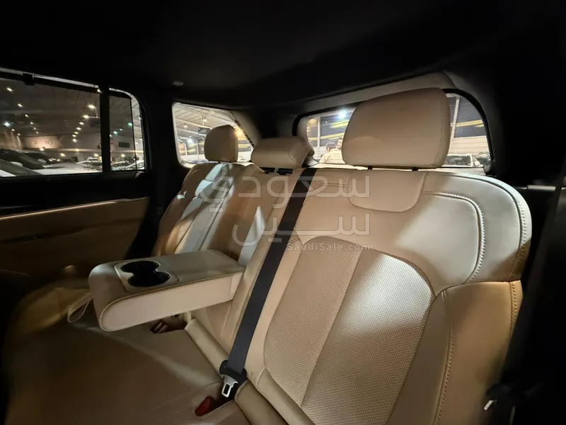 2023 جييب جراند شيروكي ليمتد بلس