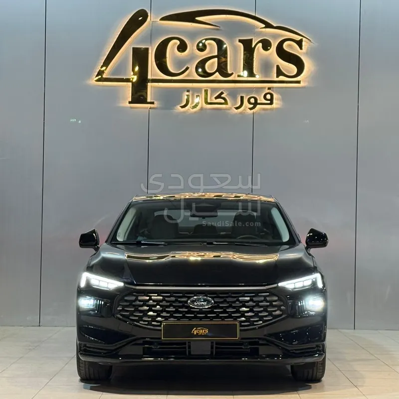 2025 فورد توروس ترند