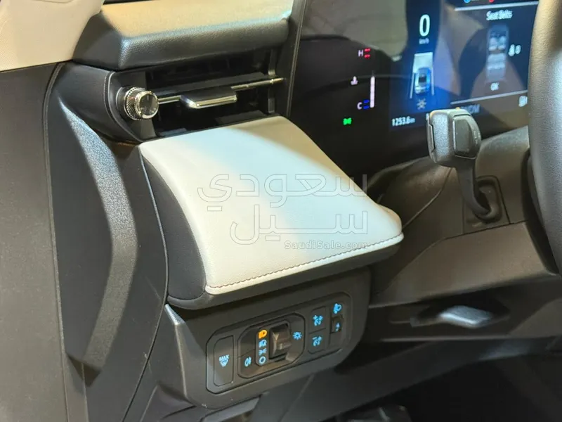 2025 فورد توروس ترند