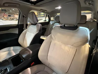 2025 فورد توروس ترند