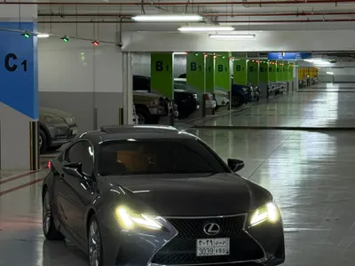 2019 لكزس أر سي 350