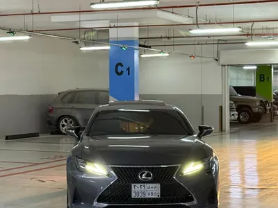 2019 لكزس أر سي 350