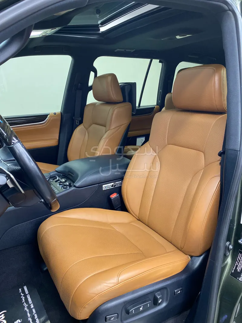 2021 لكزس إل إكس 570 اس