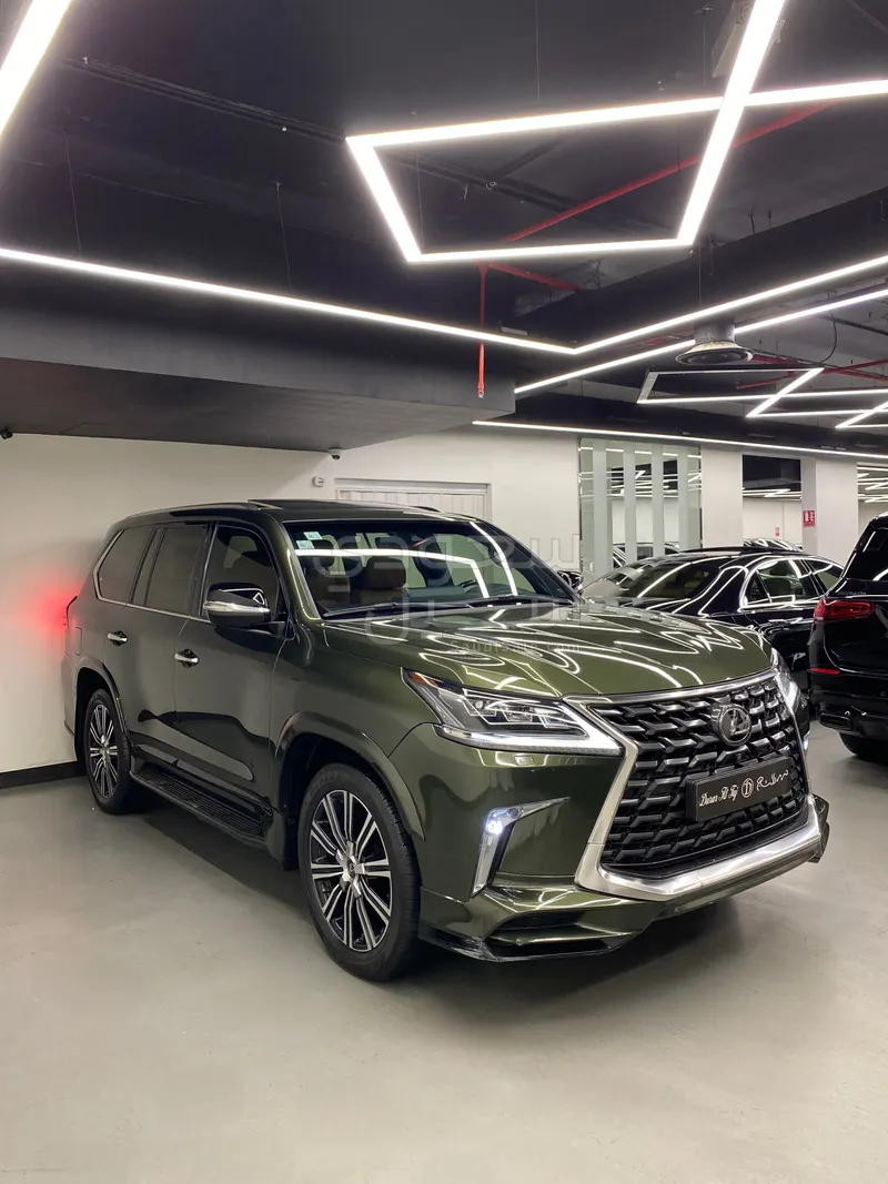 2021 لكزس إل إكس 570 اس