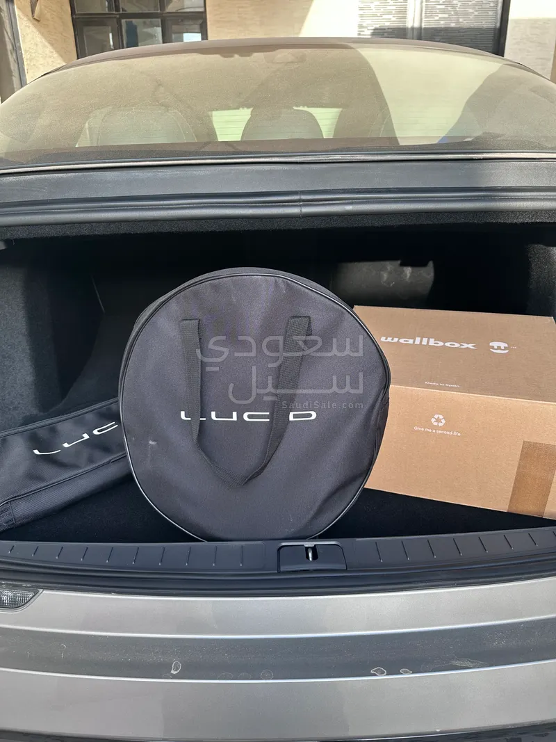 2025 لوسيد اير بيور