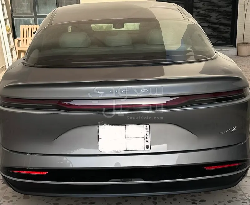 2025 لوسيد اير بيور