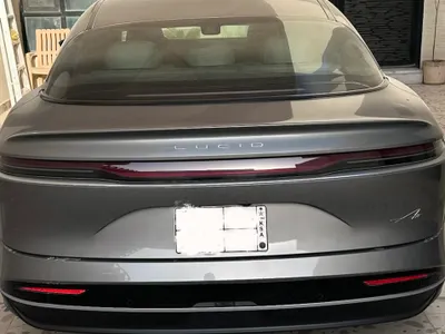 2025 لوسيد اير بيور