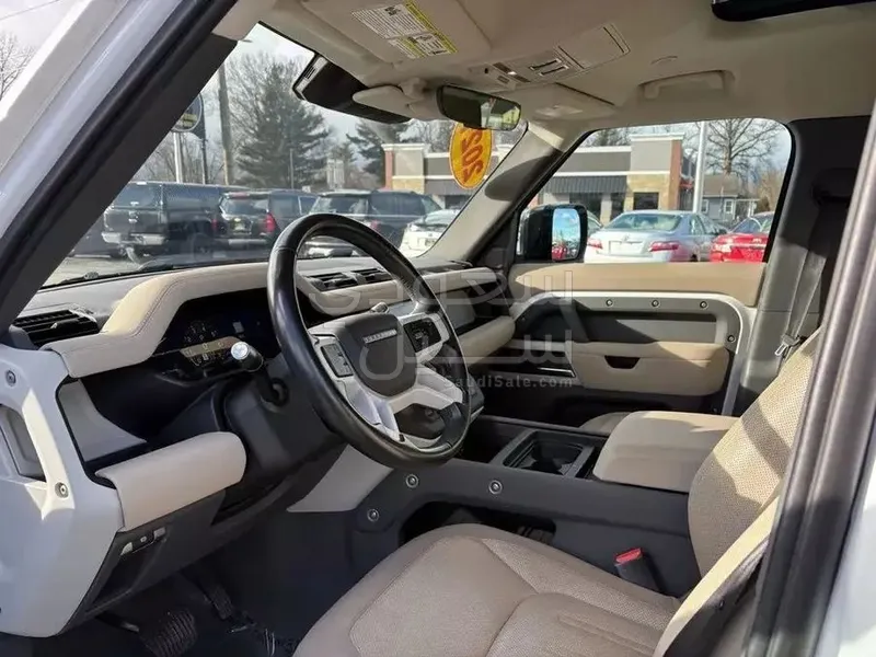 2021 لاند روفر ديفيندر 110