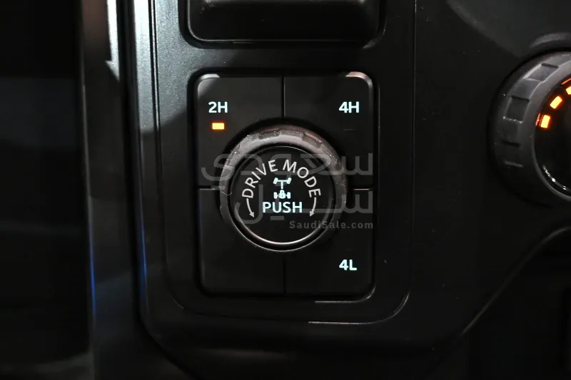 2025 فورد اف 150