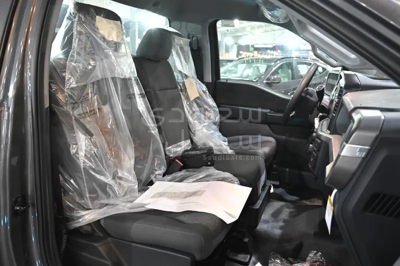 2025 فورد اف 150