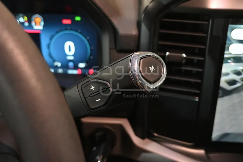 2025 فورد اف 150