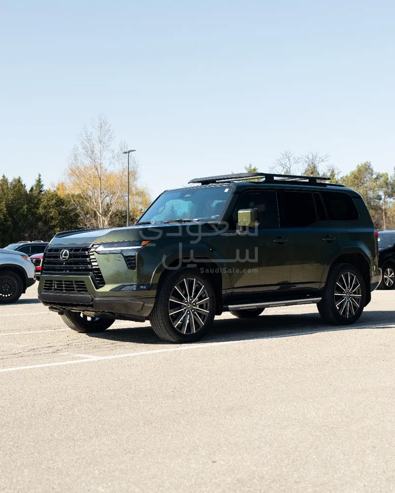 2025 لكزس جي إكس 550