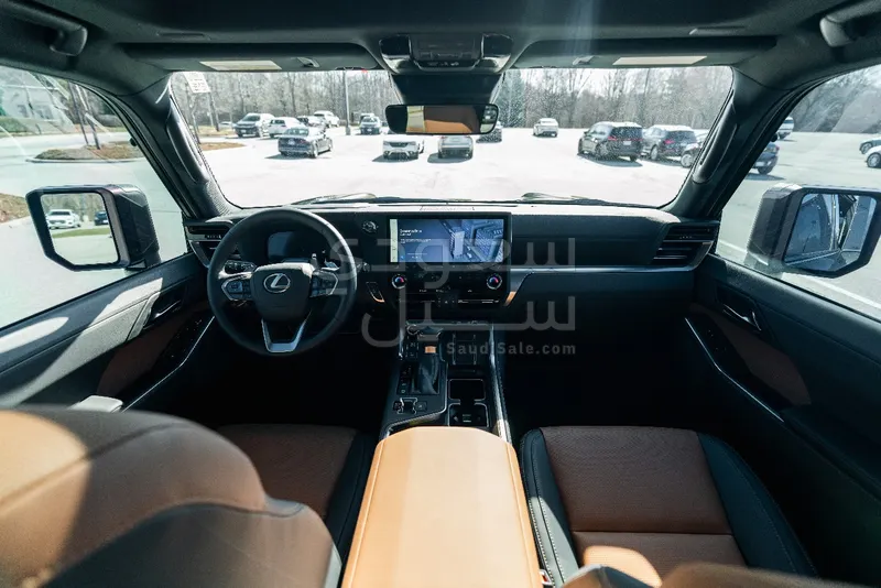 2025 لكزس جي إكس 550