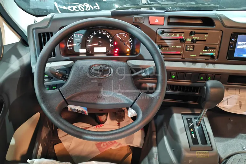 2025 تويوتا كوستر