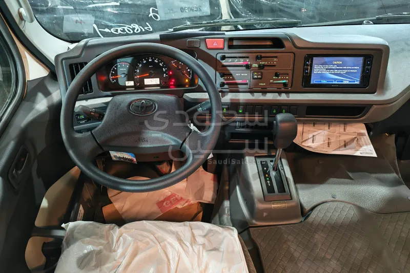 2025 تويوتا كوستر