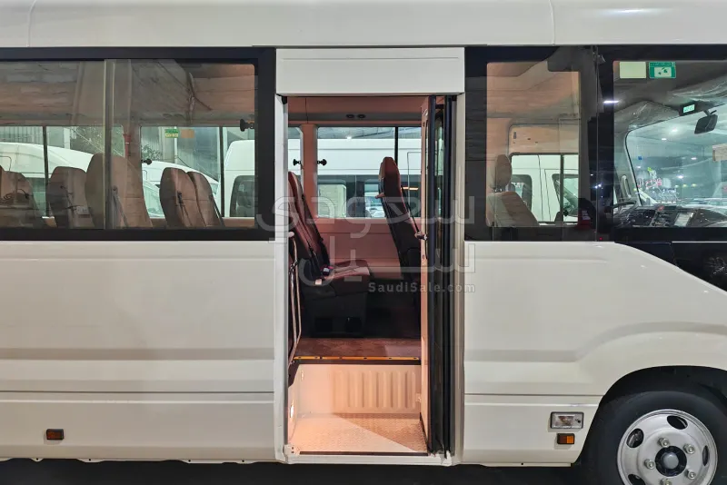 2025 تويوتا كوستر