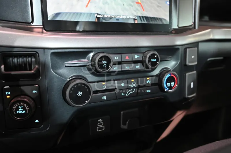 2025 فورد اف 150