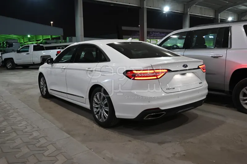 2021 فورد توروس