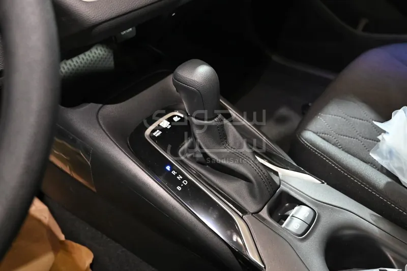 2025 تويوتا كورولا