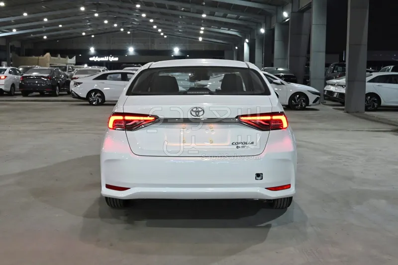 2025 تويوتا كورولا