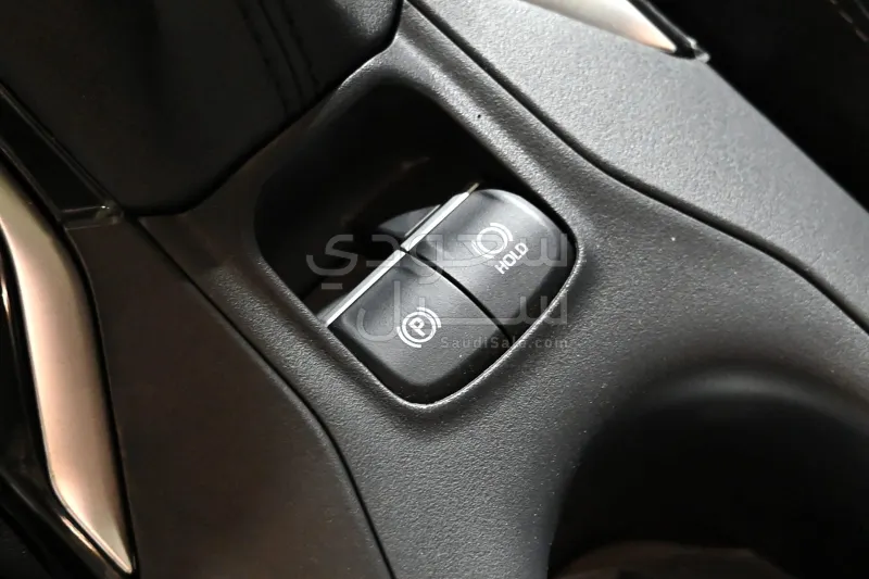 2025 تويوتا كورولا