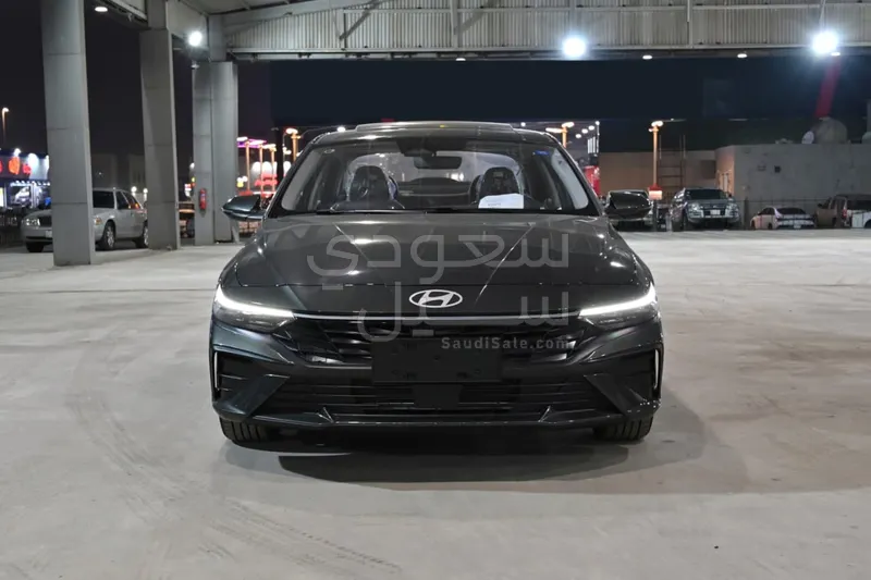 2025 هيونداي النترا سمارت