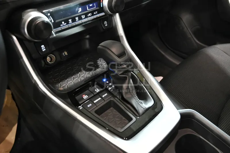 2025 تويوتا راف 4